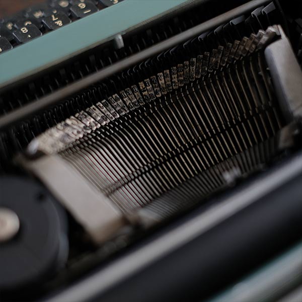 OLIVETTI Lettera 32 タイプライター インクリボン交換済み 訳あり