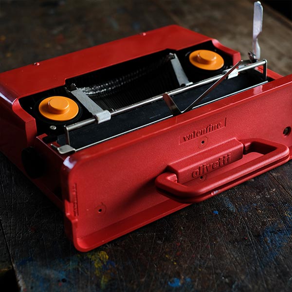OLIVETTI Valentine typewriter ink ribbon replaced