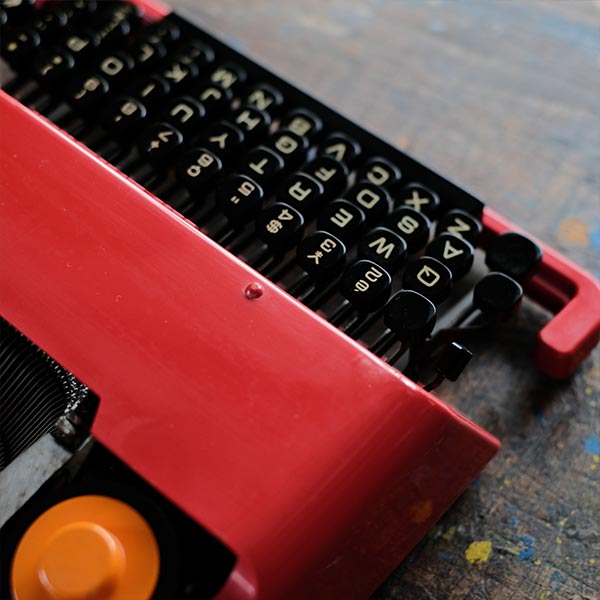 OLIVETTI Valentine typewriter ink ribbon replaced