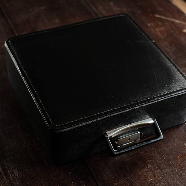 OLYMPIA Traveller de Luxe S Typewriter