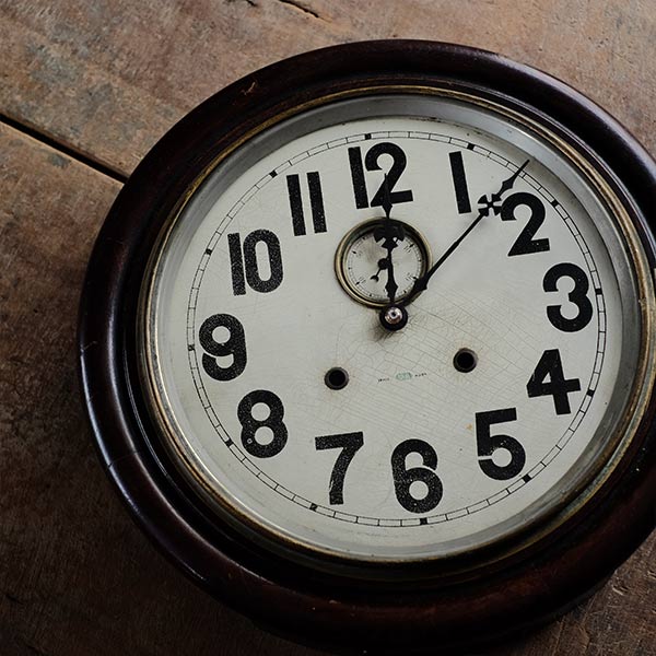 OPAL wall clock with battery-operated quartz movement replaced