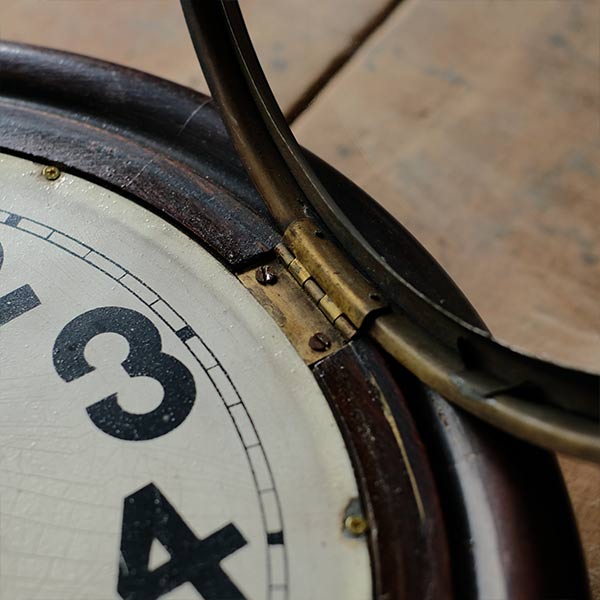 OPAL wall clock with battery-operated quartz movement replaced