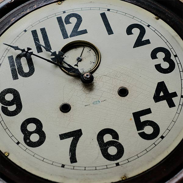 OPAL wall clock with battery-operated quartz movement replaced