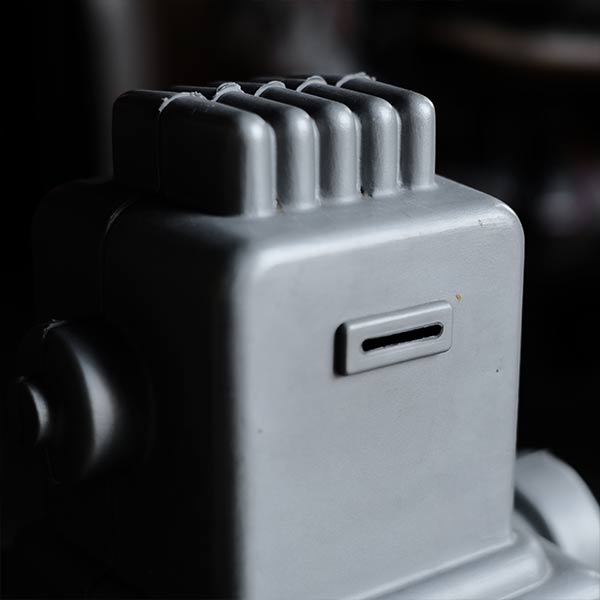 大きなロボットの貯金箱
