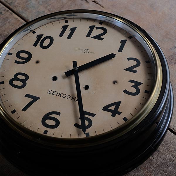 Early Showa era SEIKOSHA wall clock with battery-operated quartz movement replaced