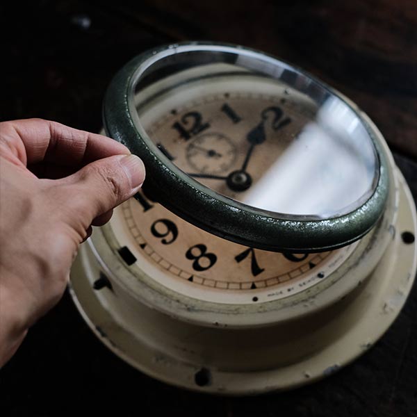 SEIKOSHA hand-wound wall clock