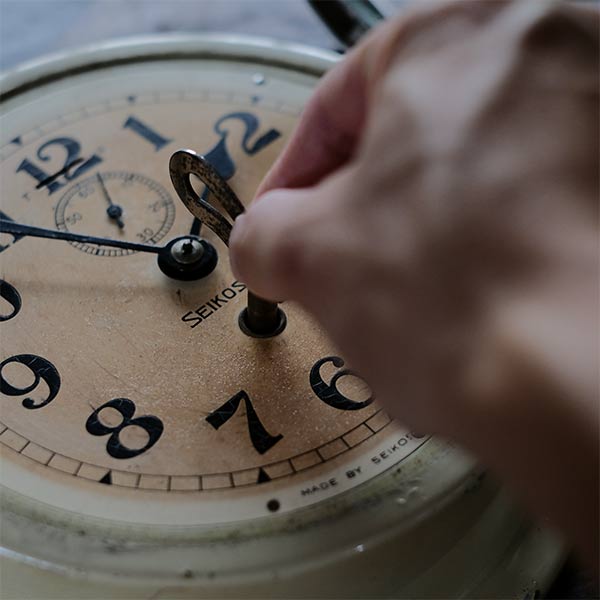 SEIKOSHA hand-wound wall clock