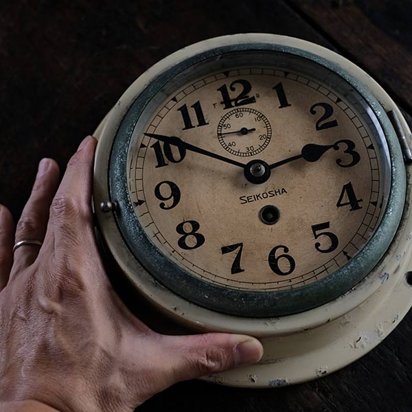 SEIKOSHA hand-wound wall clock