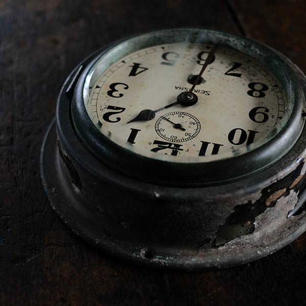 SEIKOSHA hand-wound wall clock