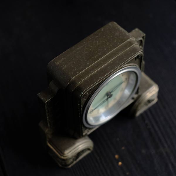 SEIKOSYA table clock