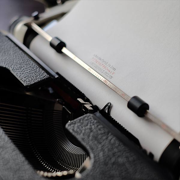 SILVER REED 810 Typewriter