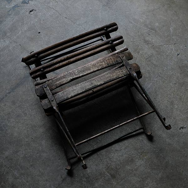 Gorgeous folding chair