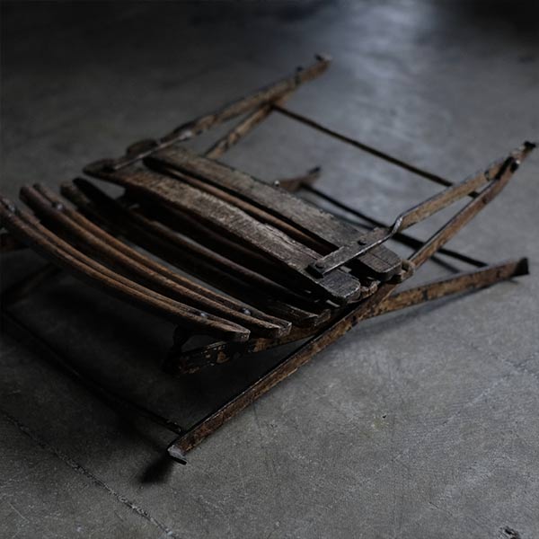 Gorgeous folding chair