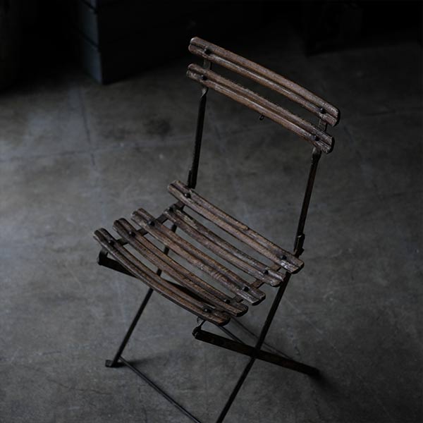 Gorgeous folding chair