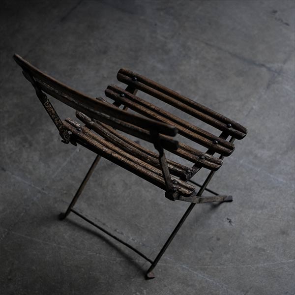 Gorgeous folding chair