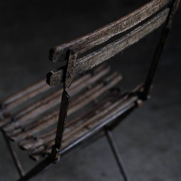Gorgeous folding chair