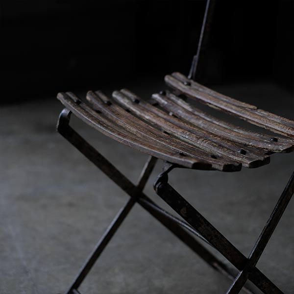 Gorgeous folding chair