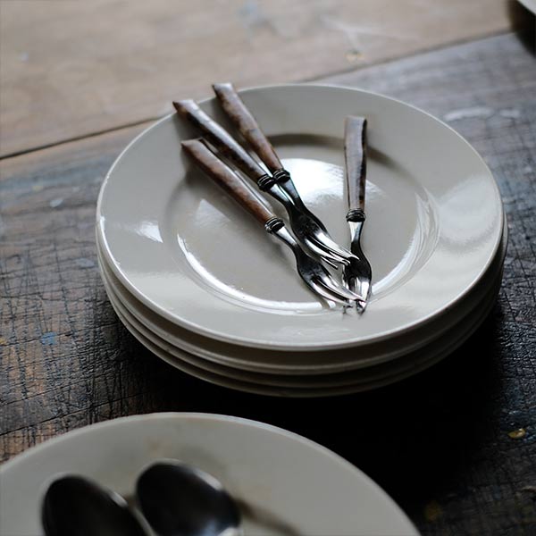 SPMC IRONSTONE Medium Plate φ18cm