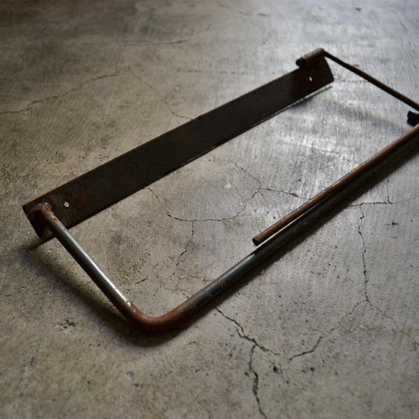 Rusty steel paper holder (large size)
