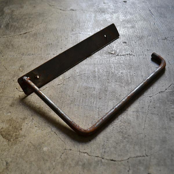 Rusty steel paper holder (medium size)