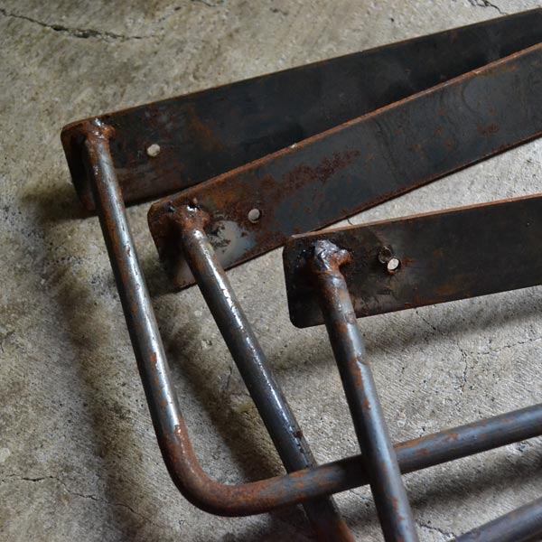 Rusty steel paper holder (medium size)