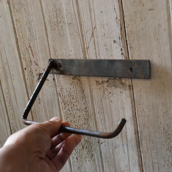 Rusty steel paper holder (medium size)