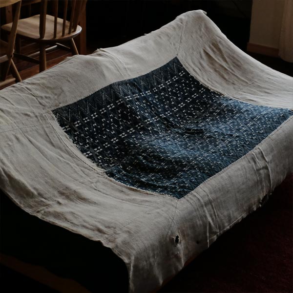 Black Thai blanket