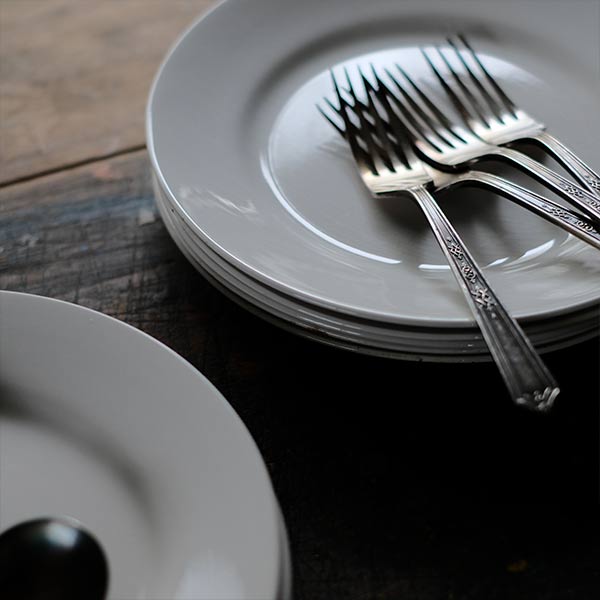 TNT IRONSTONE Large Plate φ23cm