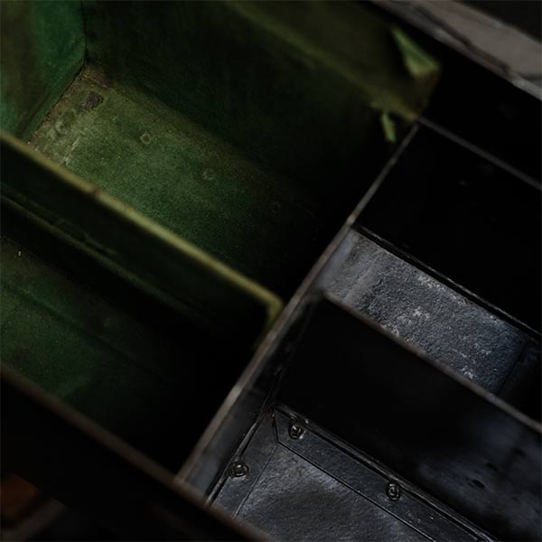 機材の収納用トランク