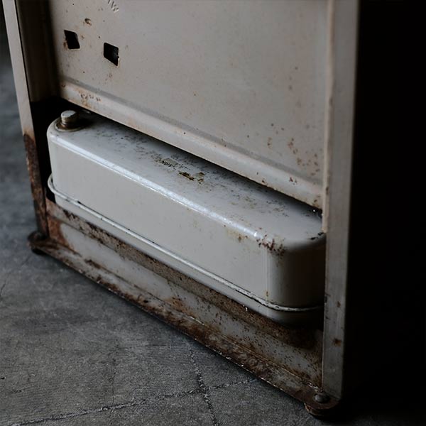 VALOR No. 15 Two-Barrel Stove (1970s)