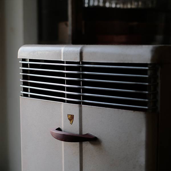 VALOR No. 15 Two-Barrel Stove (1970s)