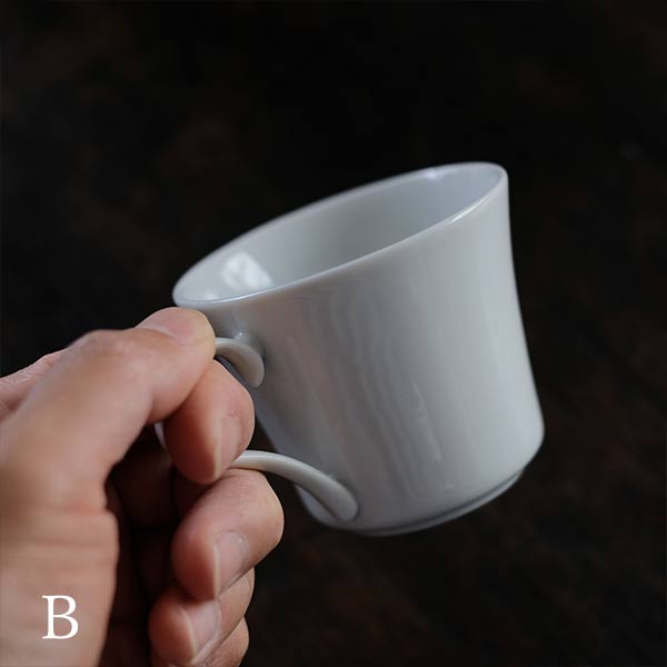 白磁のコーヒーカップ(デッドストック)