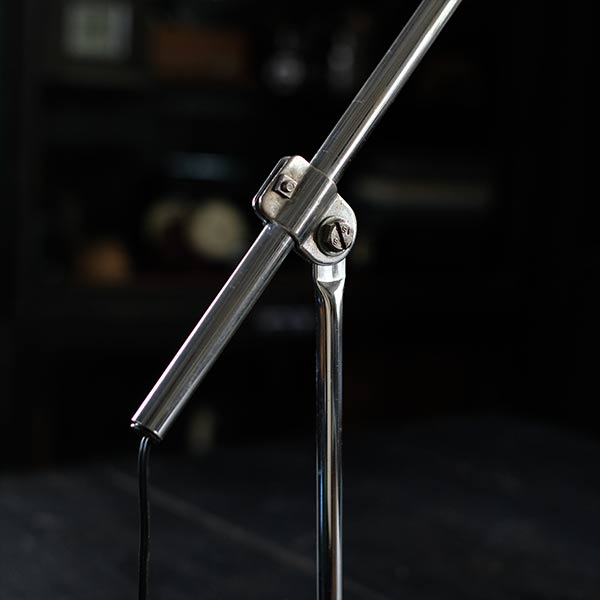 Gooseneck lamp for sewing machines