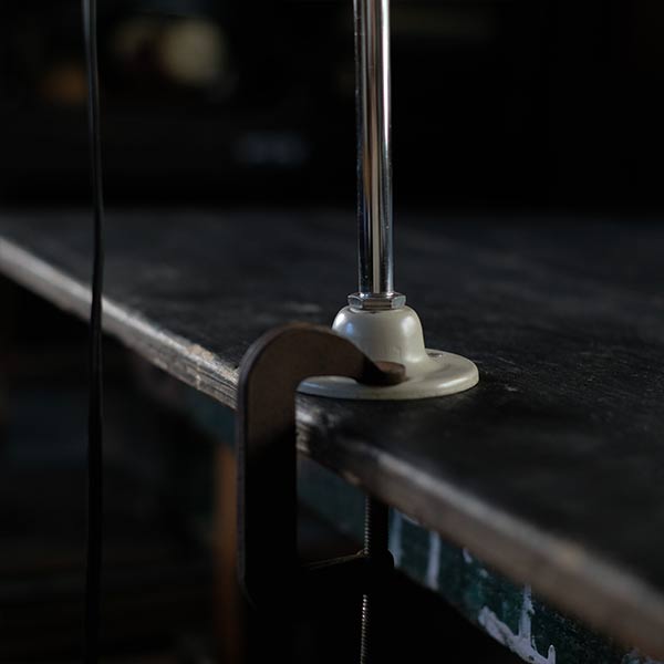 Gooseneck lamp for sewing machines