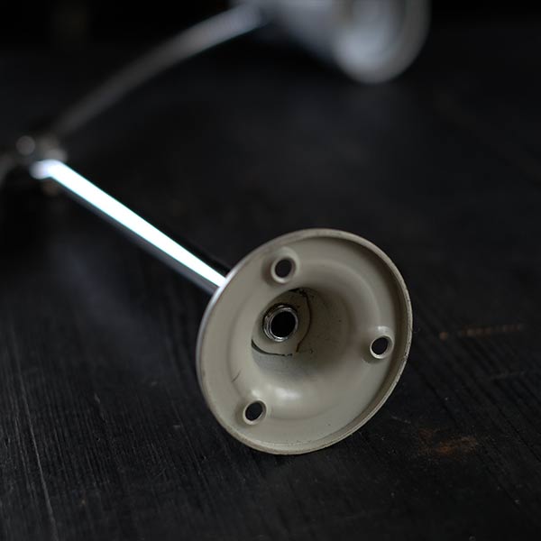 Gooseneck lamp for sewing machines