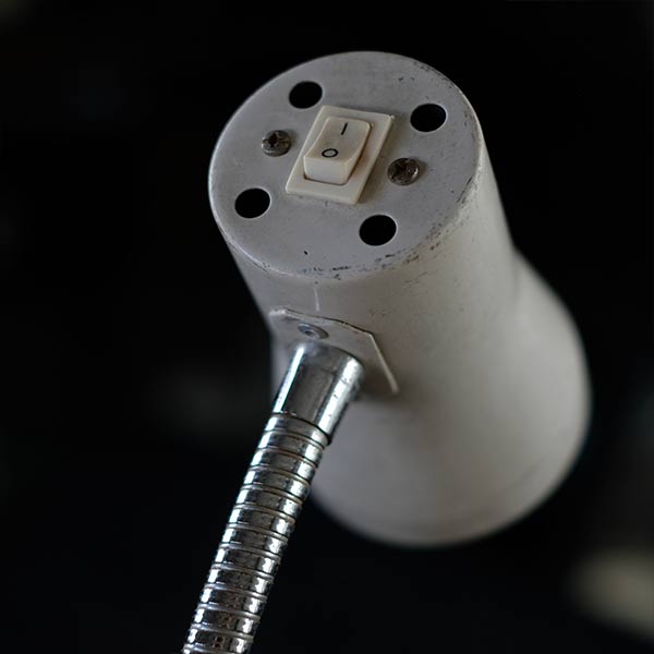 Gooseneck lamp for sewing machines