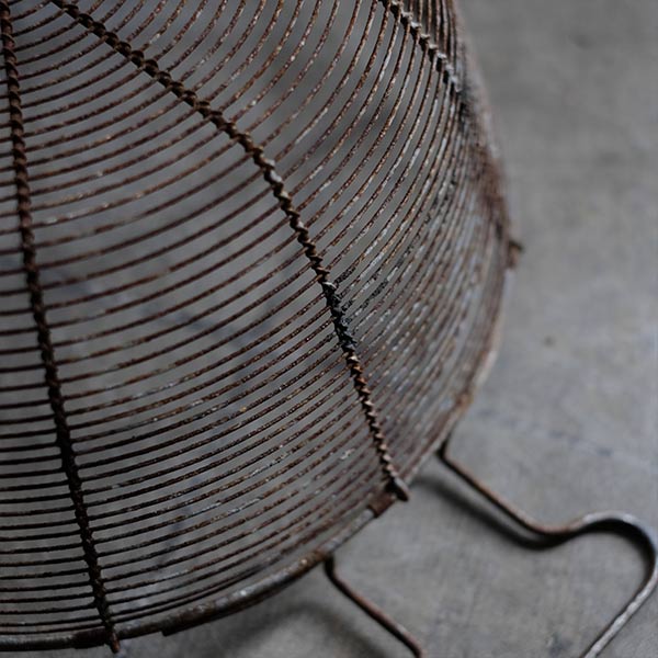 Rusty wire basket φ38cm