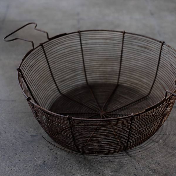 Rusty wire basket φ43cm