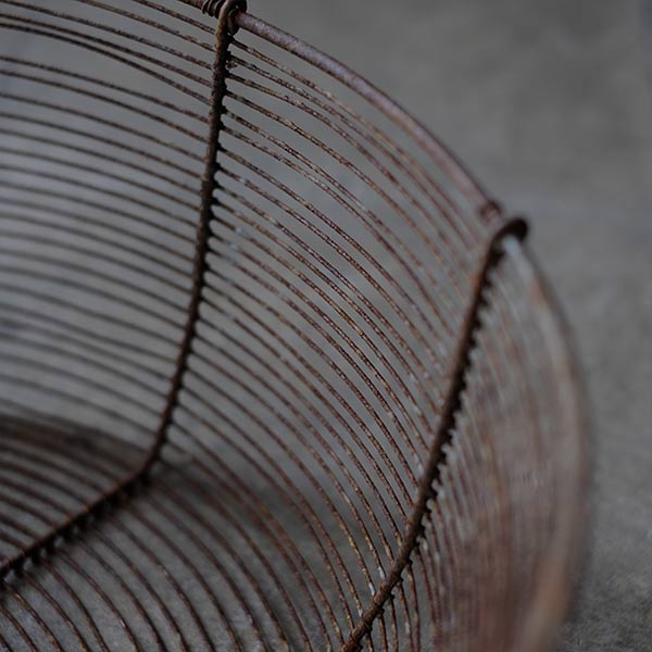 Rusty wire basket φ43cm