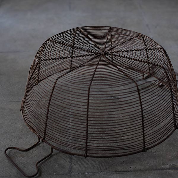 Rusty wire basket φ43cm