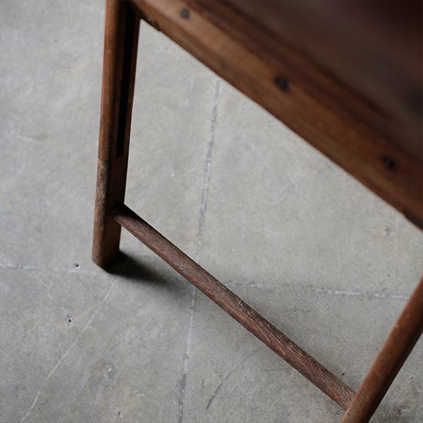 木製の折りたたみチェア