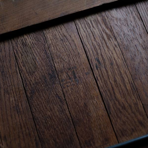 木製の折りたたみチェア