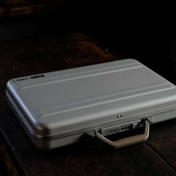 ZERO HALLIBURTON Attache Case