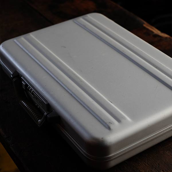 ZERO HALLIBURTON Attache Case