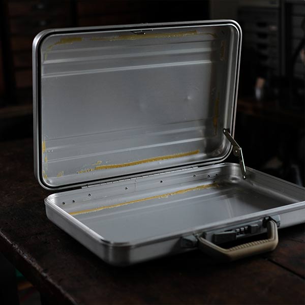 ZERO HALLIBURTON Attache Case