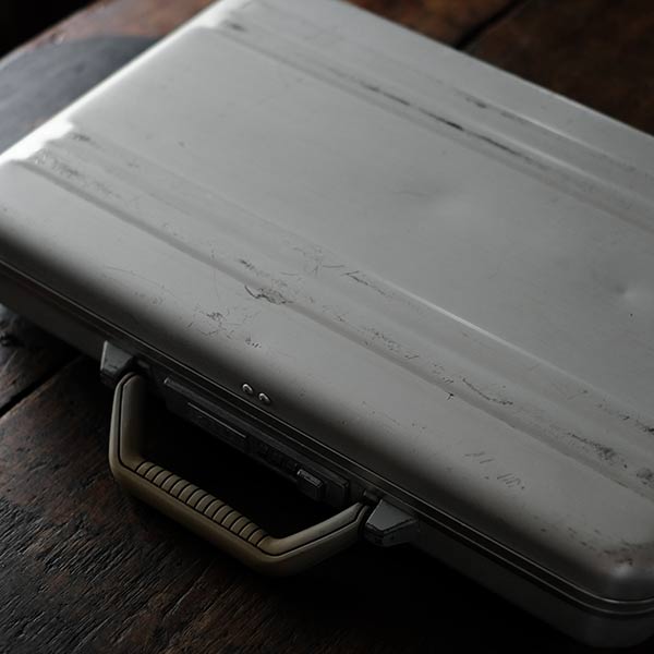 ZERO HALLIBURTON Attache Case