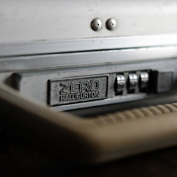 ZERO HALLIBURTON Attache Case