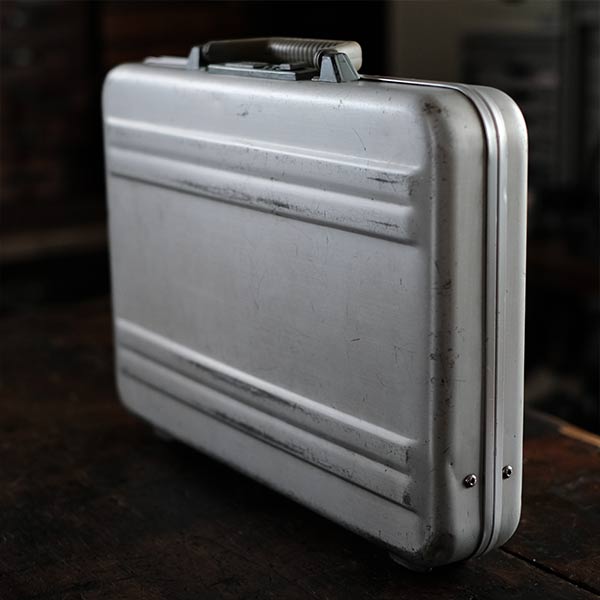 ZERO HALLIBURTON Attache Case