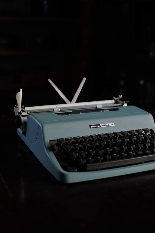 OLIVETTI  Lettera 32