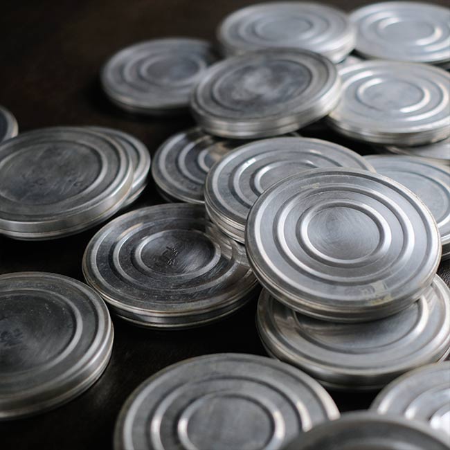 8mmのフィルム缶